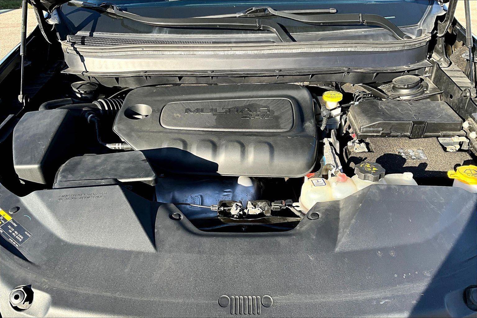 Used 2023 Jeep Cherokee Altitude Lux image 10