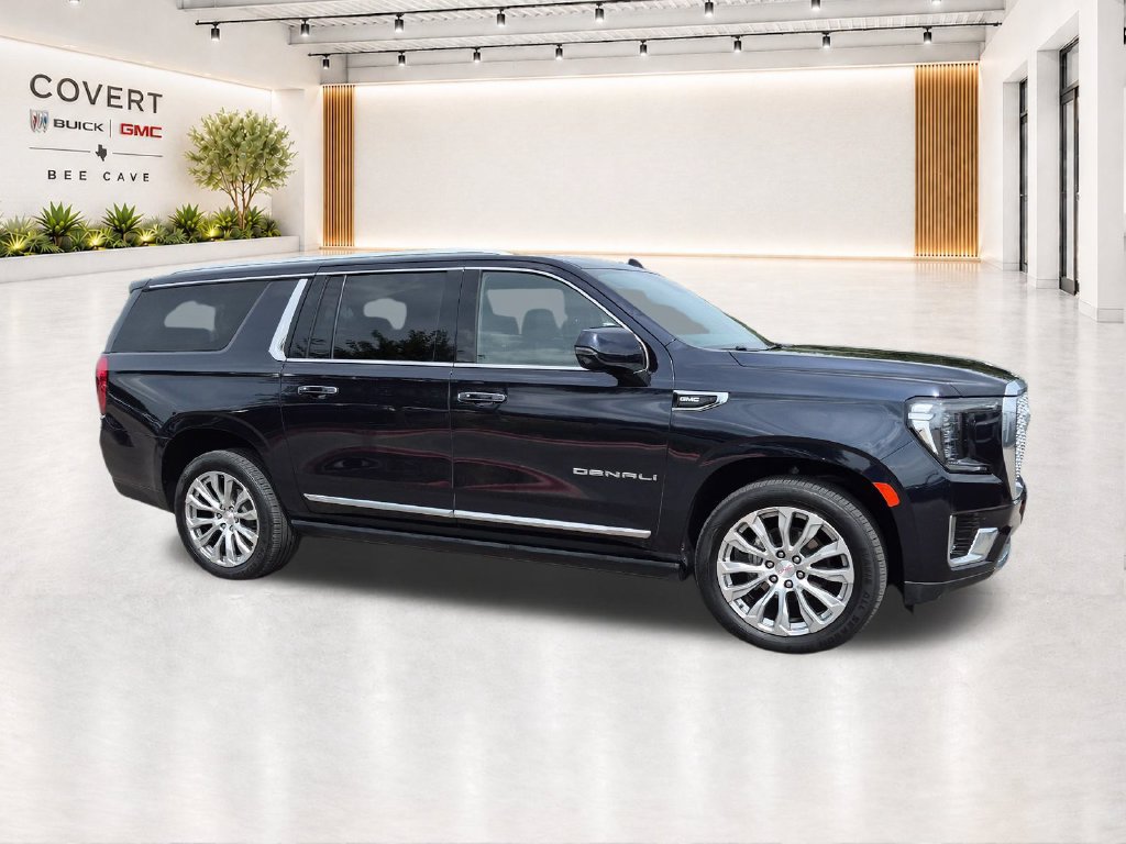 Used 2023 GMC Yukon XL Denali AWD/4WD image 16