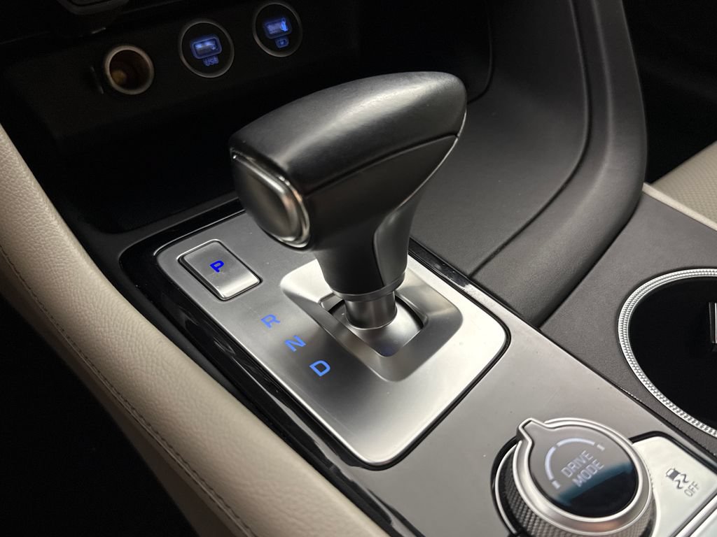Used 2023 Genesis G70 2.0T RWD image 20