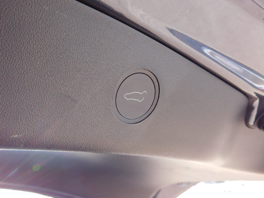 Used 2022 Tesla Model 3 Long Range AWD/4WD image 8