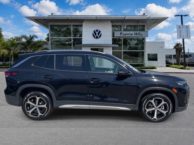 New 2026 Volkswagen Tiguan SE AWD/4WD image 3