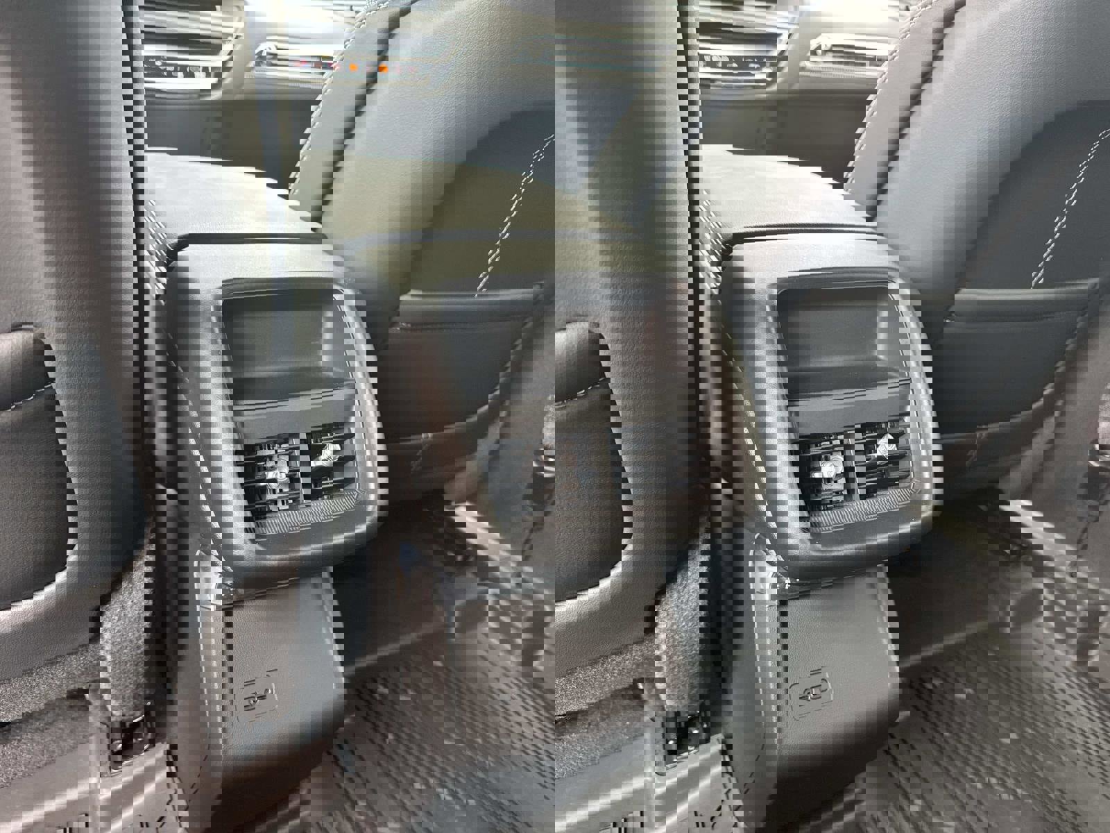 Certified 2024 Cadillac Lyriq Tech image 16