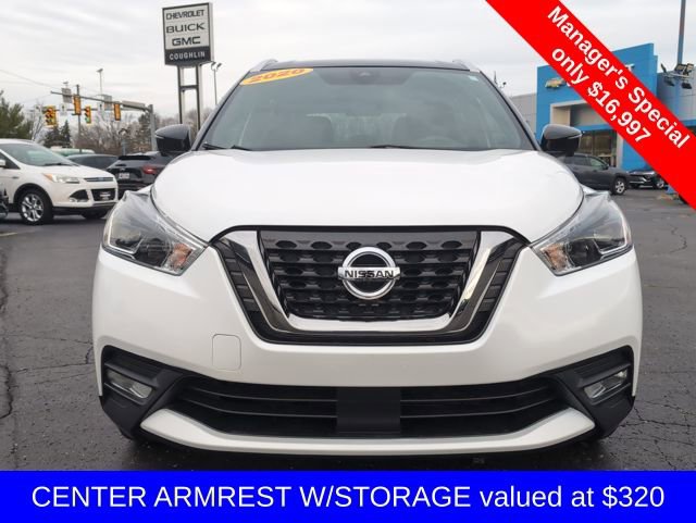 Used 2020 Nissan Kicks SR image 2