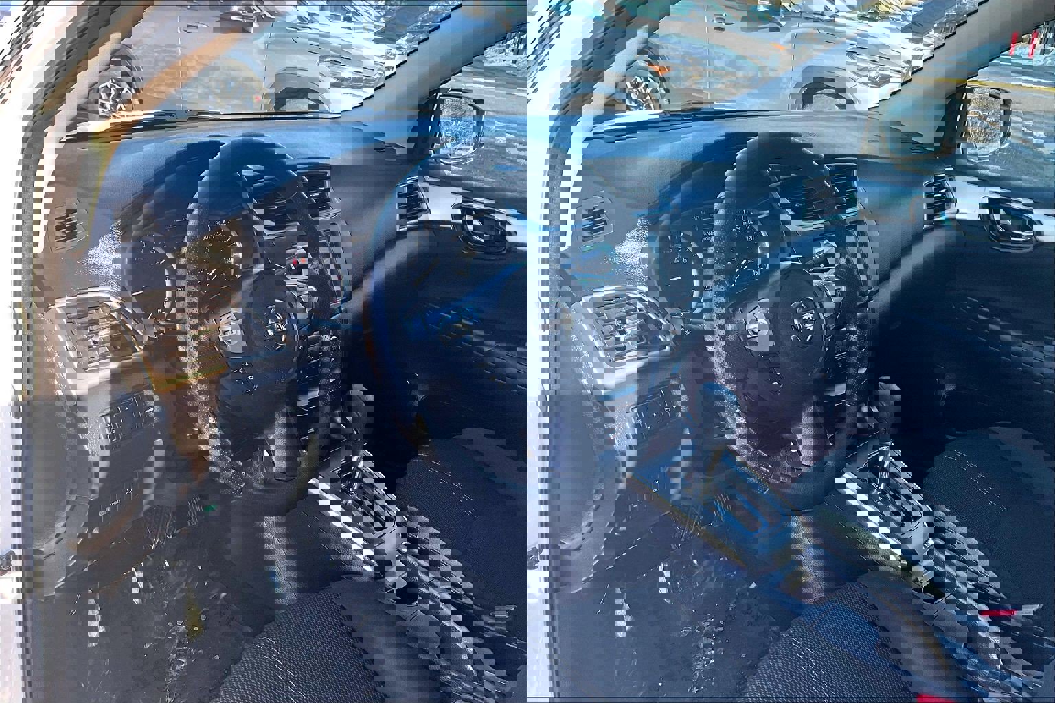 Used 2018 Nissan Sentra S w/ S Midnight Style Package image 12