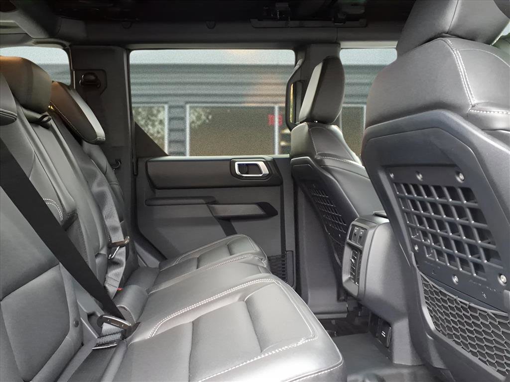 New 2025 Ford Bronco Badlands w/ Sasquatch Package image 6