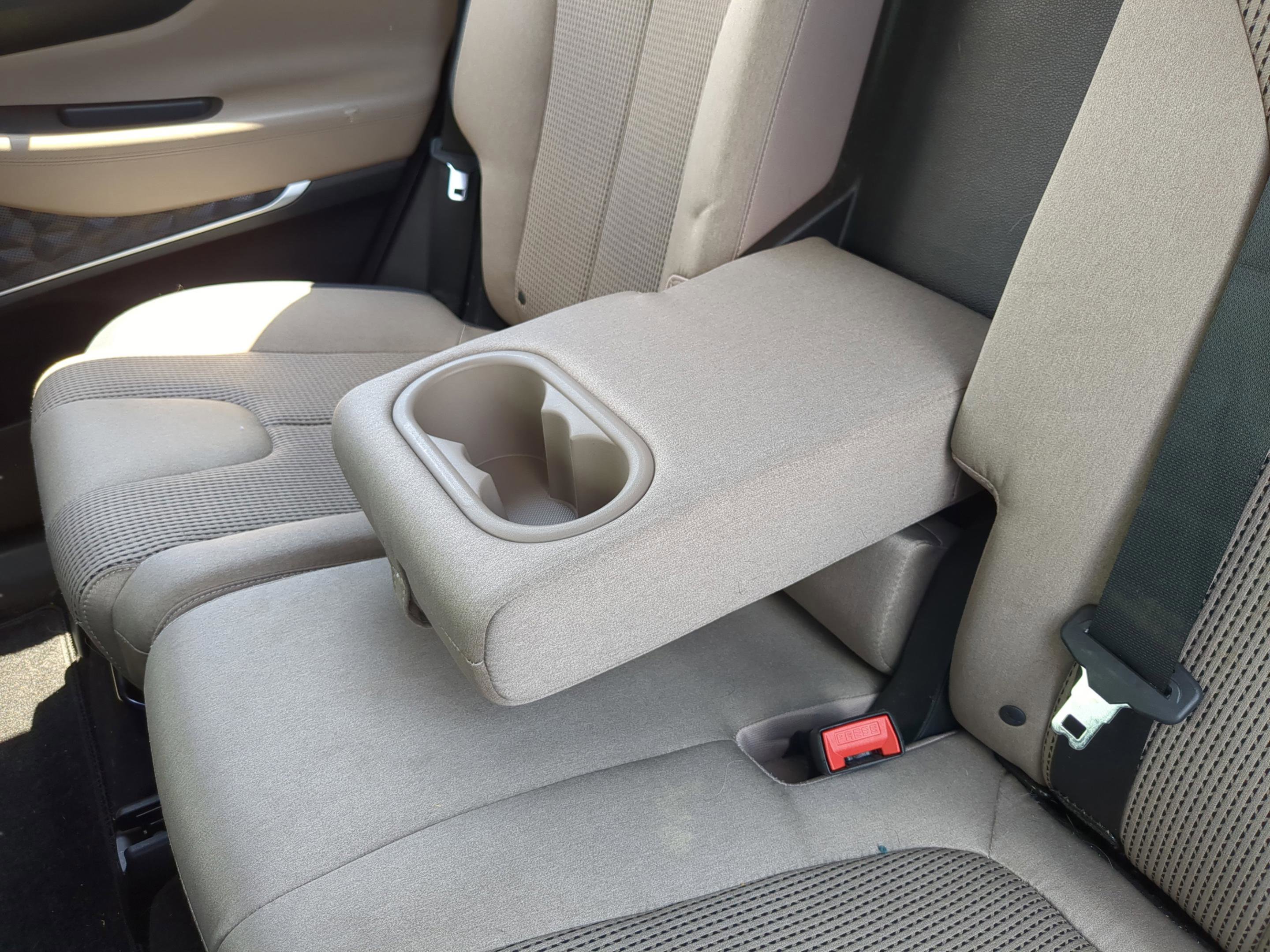Used 2019 Hyundai Santa Fe SEL FWD image 23