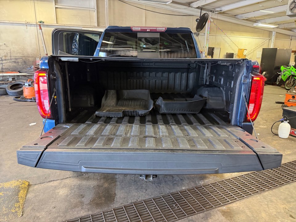Used 2019 GMC Sierra 1500 Denali w/ Denali Ultimate Package AWD/4WD image 17