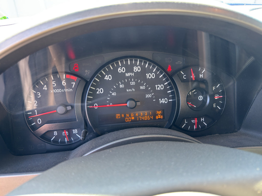 Used 2005 Nissan Titan LE w/ (R02) LE Off-Road Pkg image 16