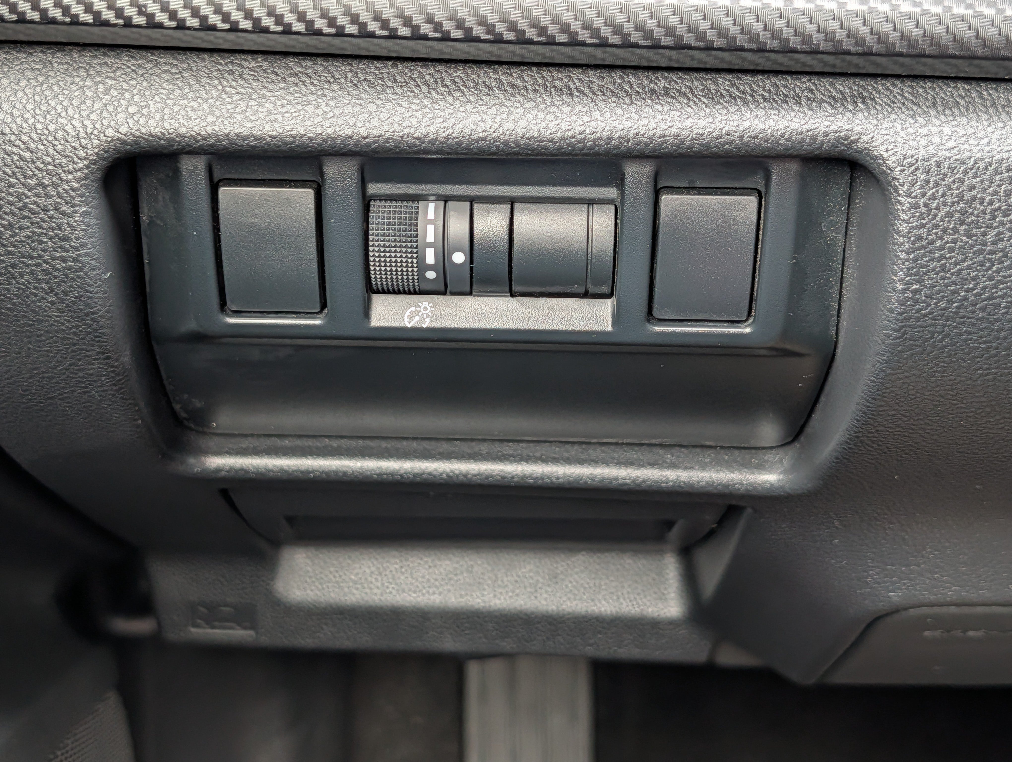 Certified 2025 Subaru Crosstrek 2.5i Premium AWD/4WD image 26