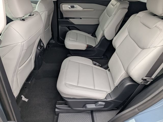 New 2026 Ford Explorer Active w/ Active Comfort Package AWD/4WD image 17