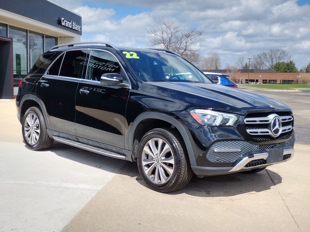 Used 2022 Mercedes-Benz GLE 350 4MATIC w/ Premium Package image 3