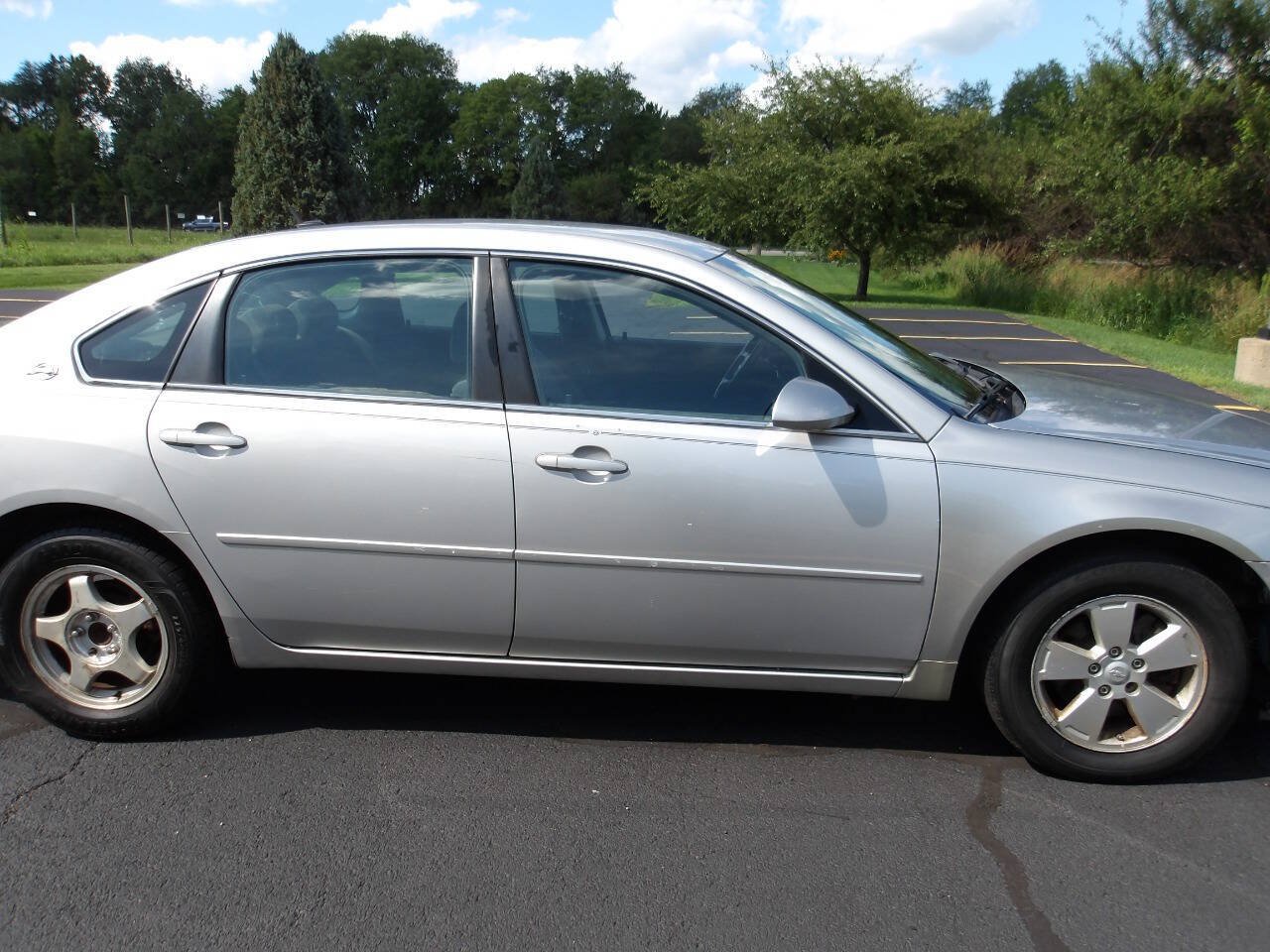 Used 2007 Chevrolet Impala LT w/ Preferred Equipment Group FWD image 26