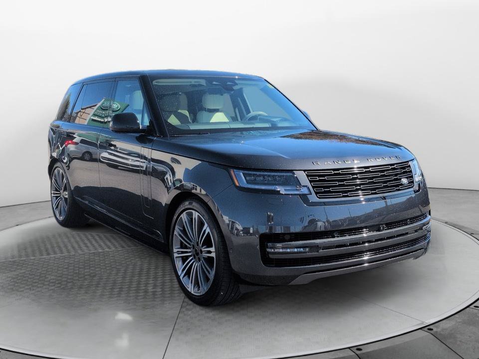 New 2026 Land Rover Range Rover Long Wheelbase SE AWD/4WD image 3