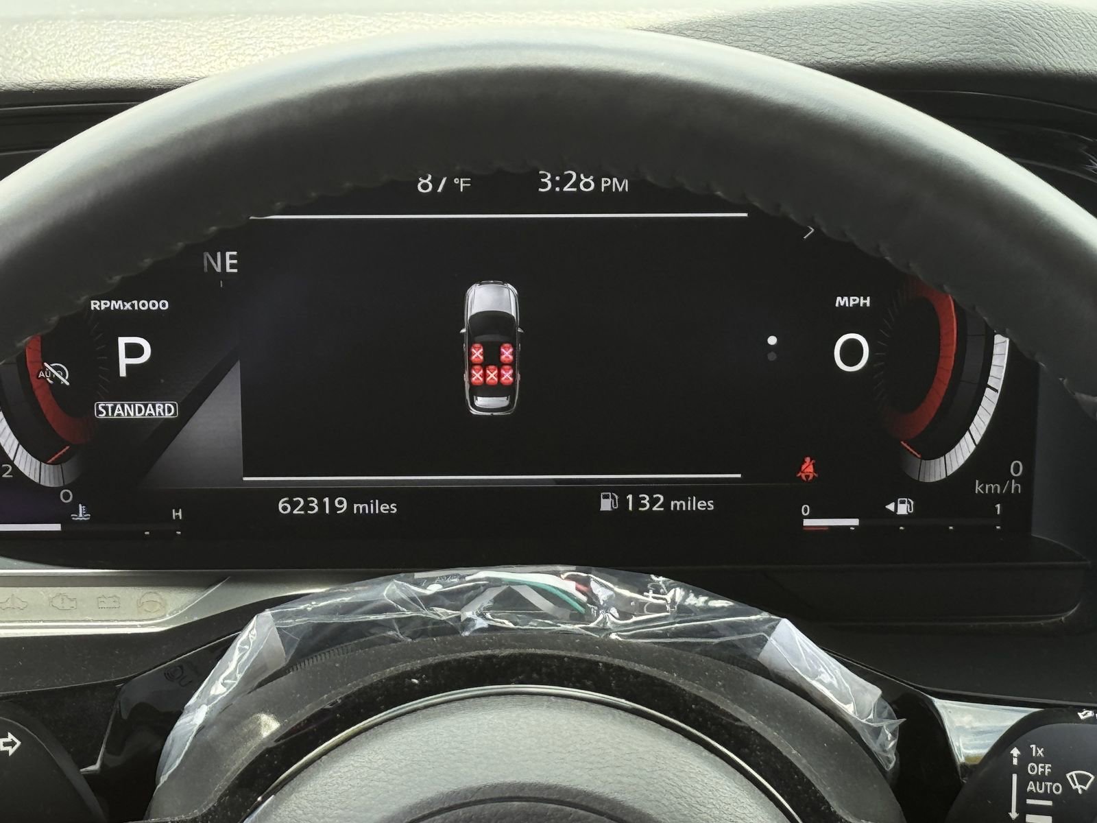 Used 2023 Nissan Pathfinder Platinum FWD image 17