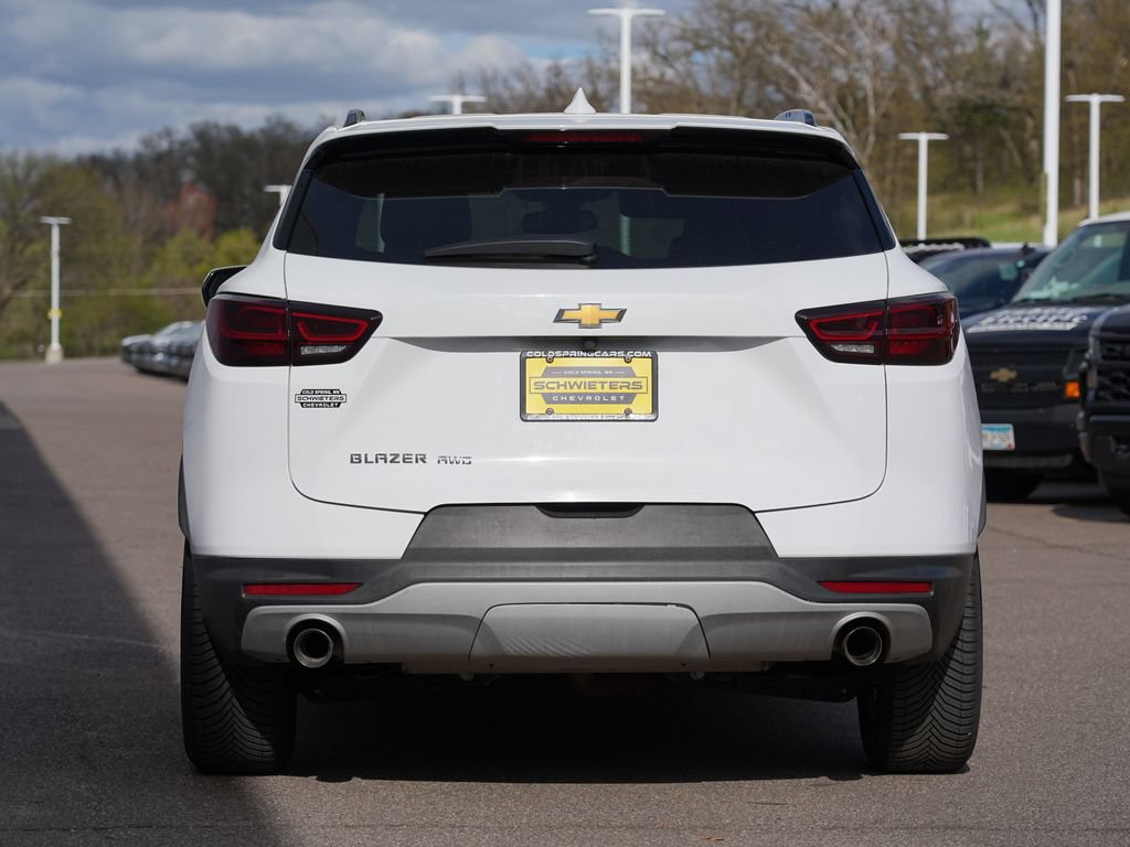 Used 2023 Chevrolet Blazer LT AWD/4WD image 4