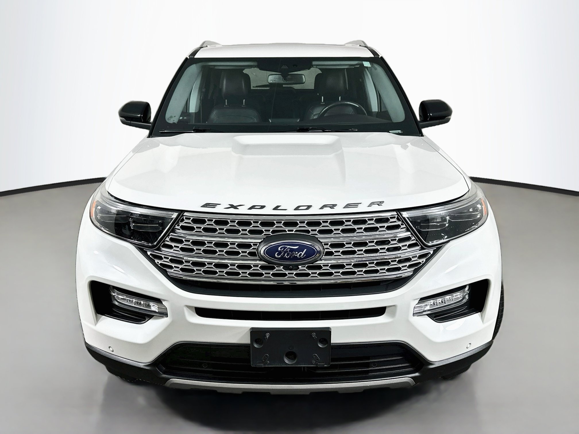 Used 2022 Ford Explorer Limited w/ Equipment Group 301A AWD/4WD image 2