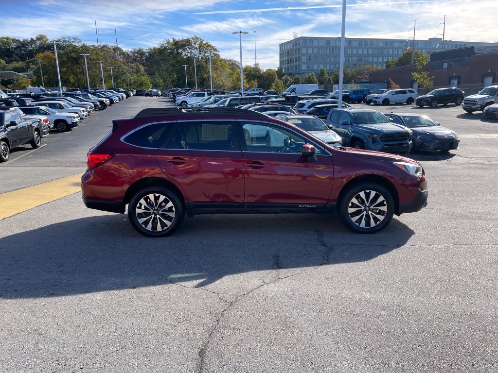 Used 2016 Subaru Outback 2.5i Limited AWD/4WD image 6