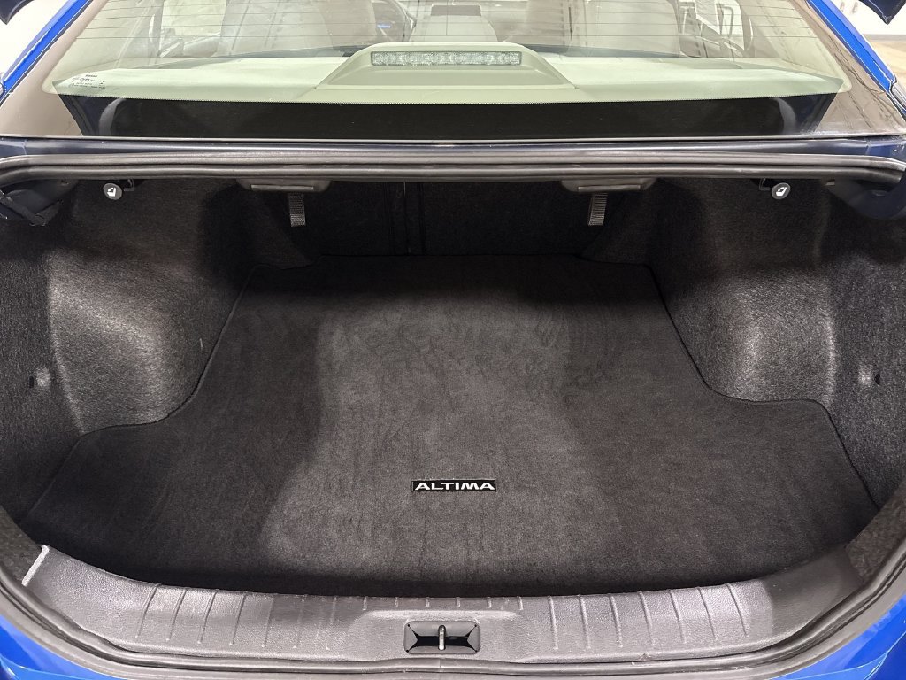 Used 2025 Nissan Altima 2.5 SV FWD image 23