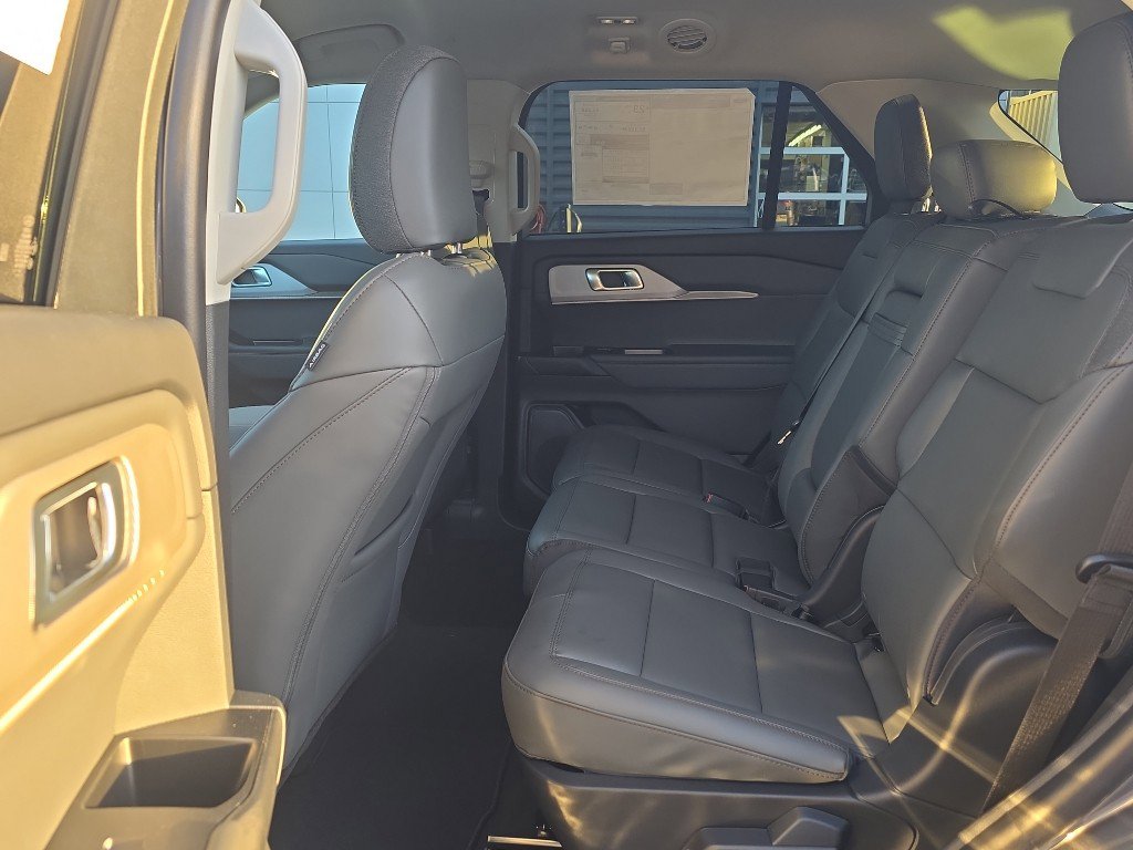 New 2026 Ford Explorer Active w/ Active Comfort Package image 12