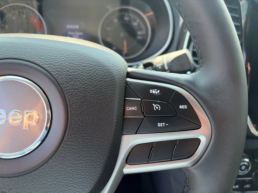 Used 2019 Jeep Cherokee Limited AWD/4WD image 27