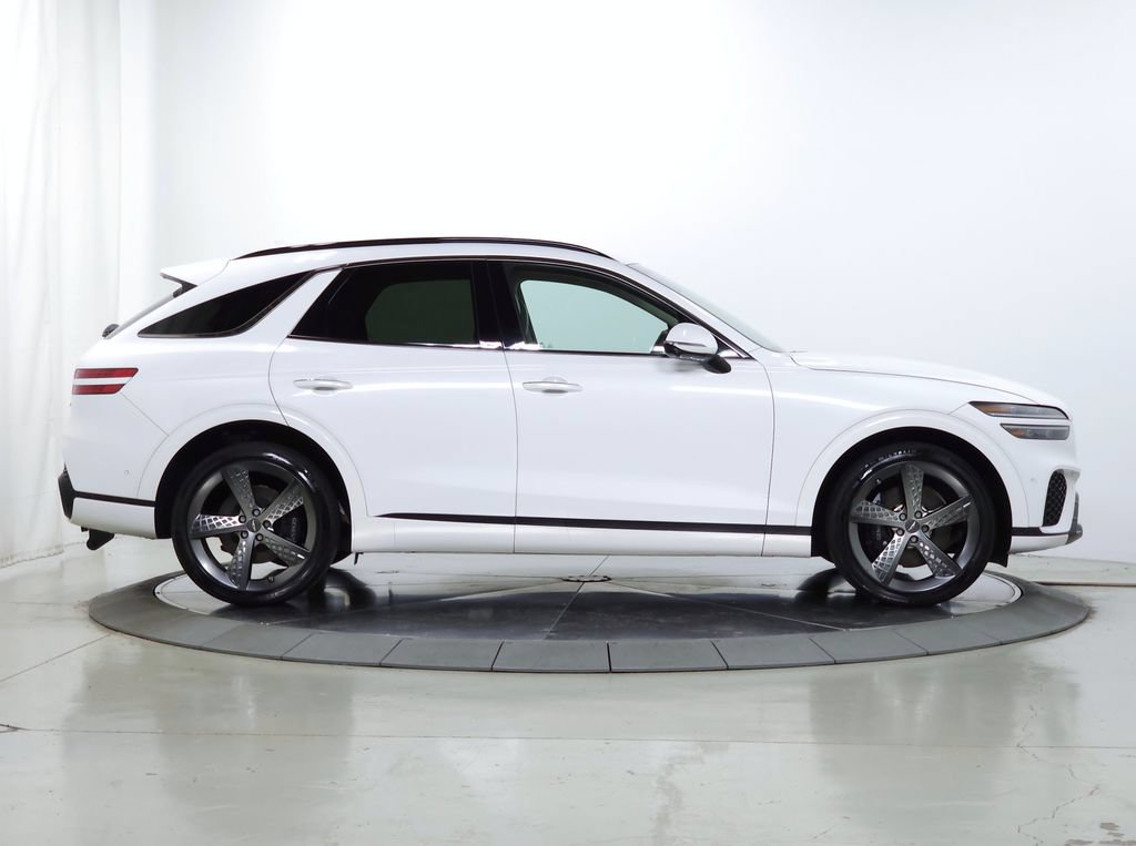 Used 2024 Genesis GV70 3.5T Sport w/ Sport Advanced Package AWD/4WD image 12