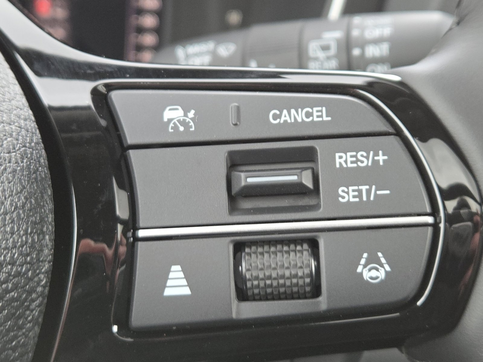 New 2026 Honda Pilot Touring image 8