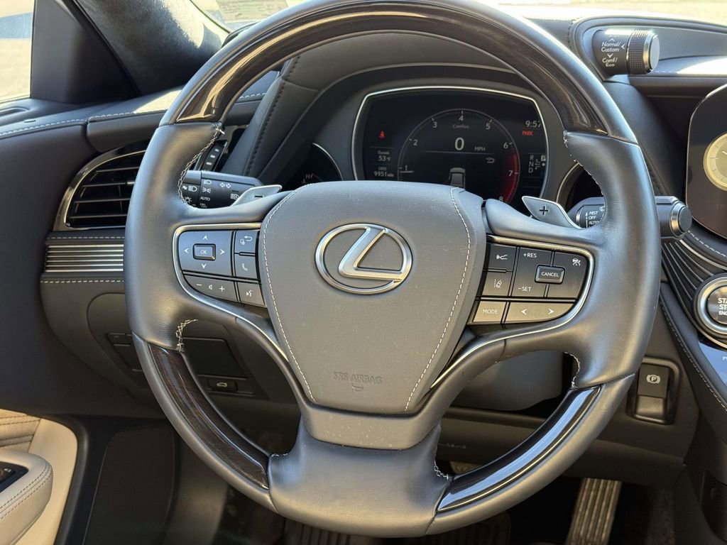 Used 2022 Lexus LS 500 AWD image 9