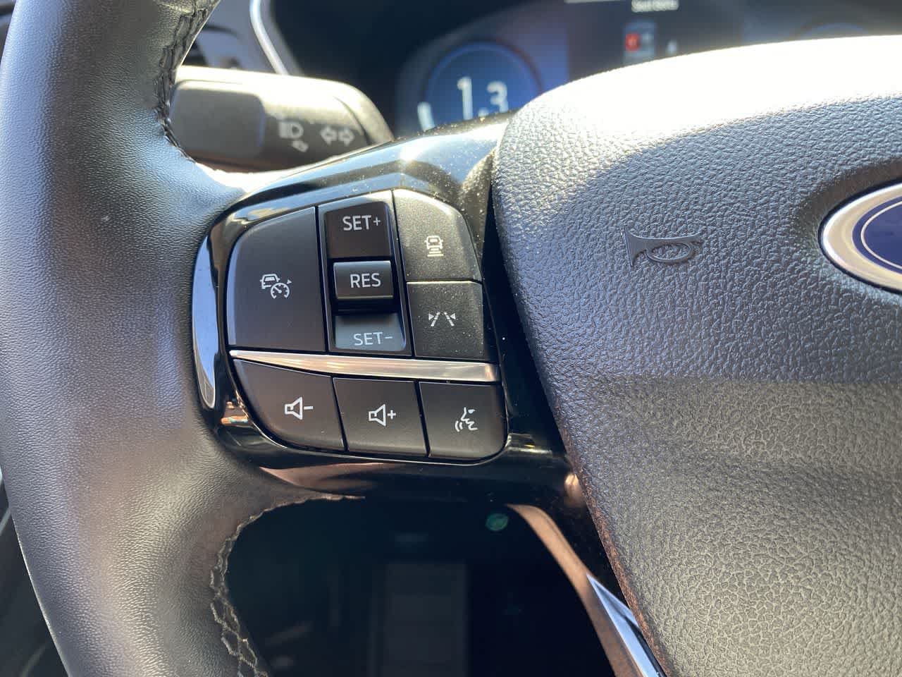 Used 2025 Ford Escape Platinum AWD/4WD image 21