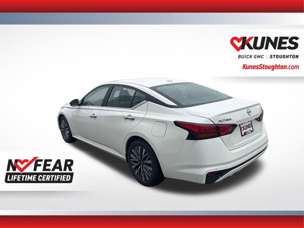 Used 2025 Nissan Altima 2.5 SV FWD image 8