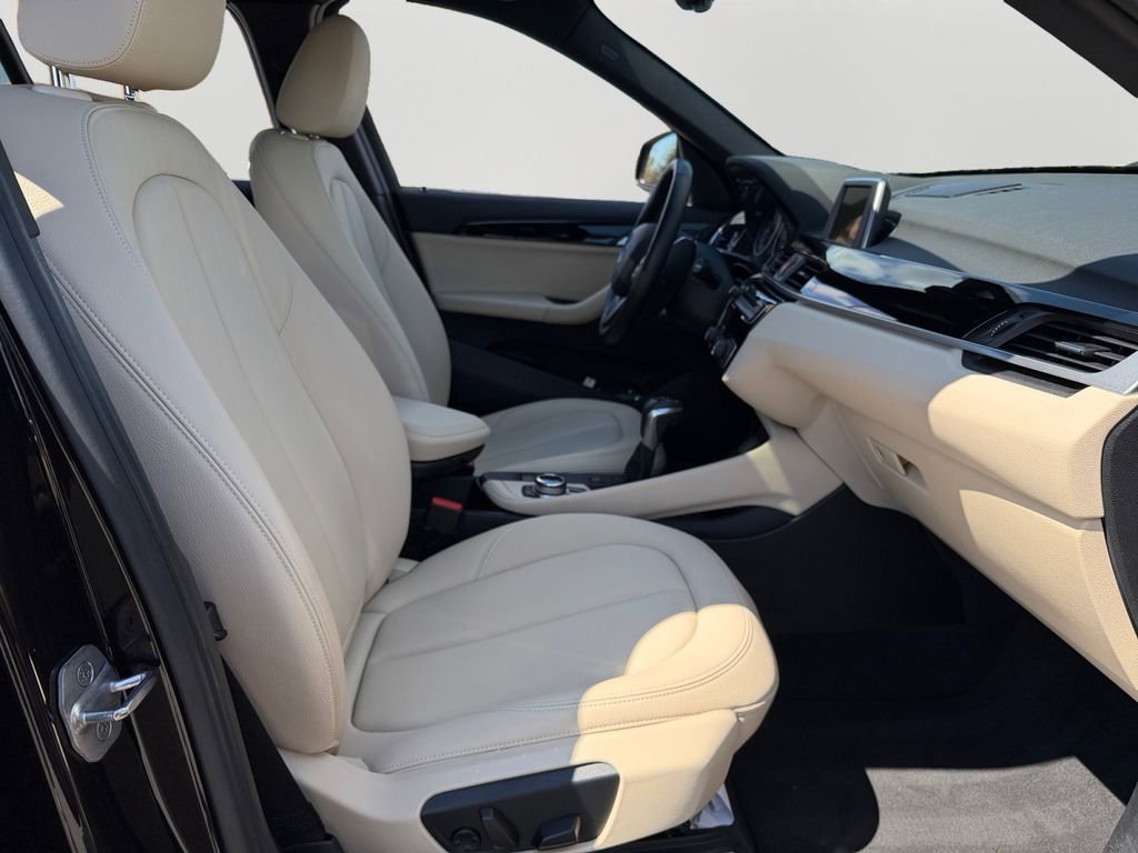 Used 2017 BMW X1 xDrive28i image 7