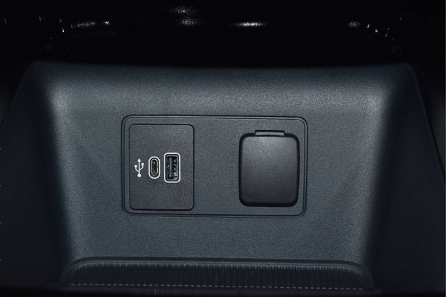 Used 2026 Ford Explorer Platinum AWD/4WD image 28