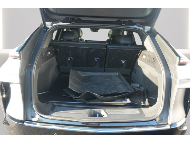 Used 2024 Cadillac Lyriq Luxury w/ LPO, Floor Liner Package AWD/4WD image 9