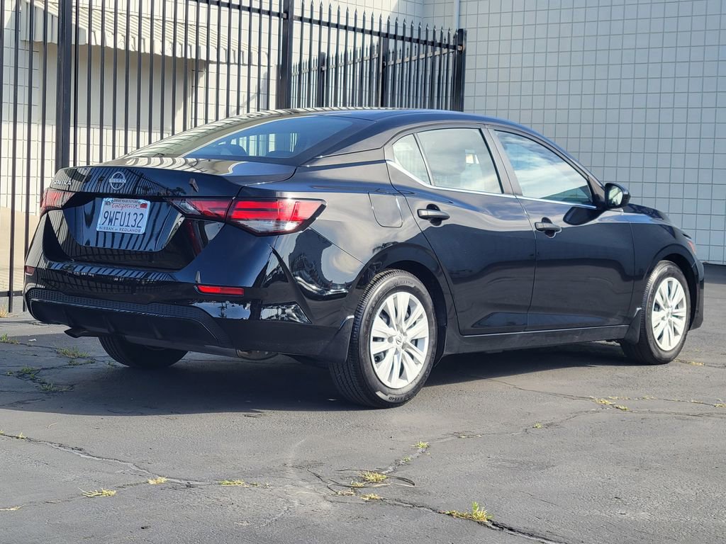Used 2025 Nissan Sentra S FWD image 2