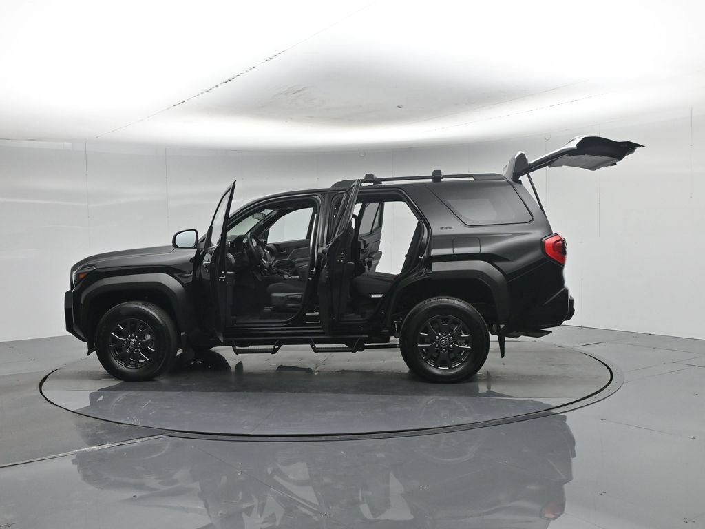 Used 2025 Toyota 4Runner SR5 AWD/4WD image 39