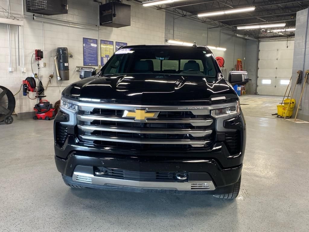 Used 2023 Chevrolet Silverado 1500 High Country w/ High Country Premium Package image 2