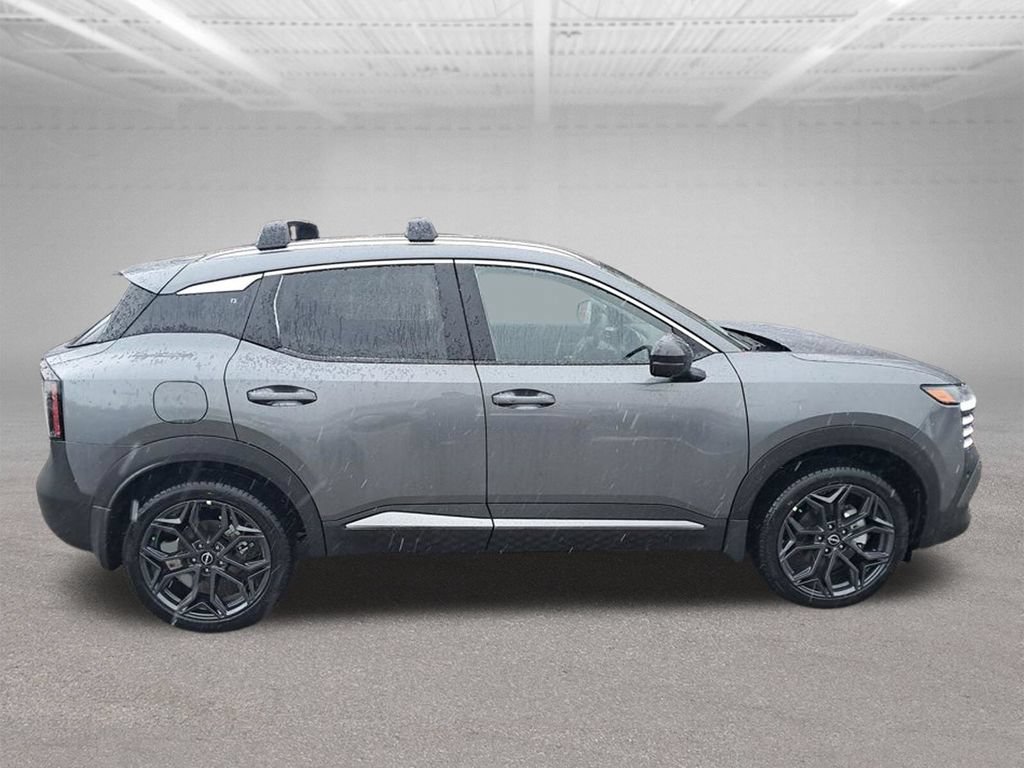 New 2026 Nissan Kicks SR w/ Cold Weather Package AWD/4WD image 13