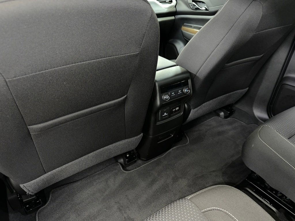 Certified 2023 GMC Acadia SLE w/ Driver Convenience Package image 19