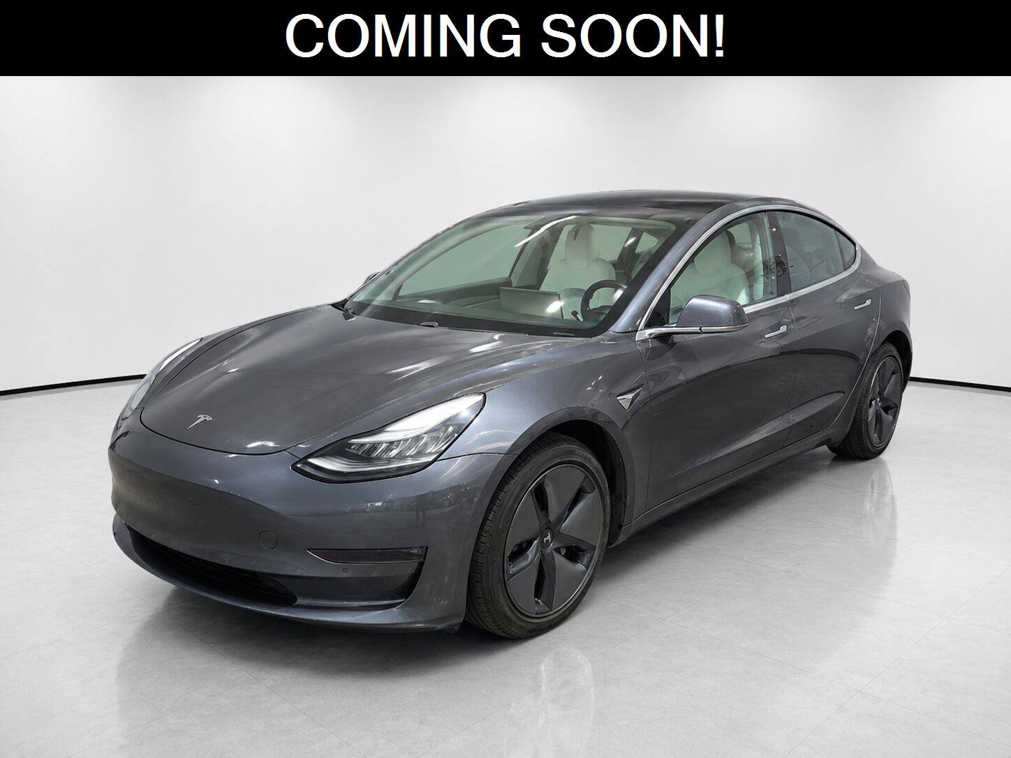 Used 2019 Tesla Model 3 Standard Range RWD image 1