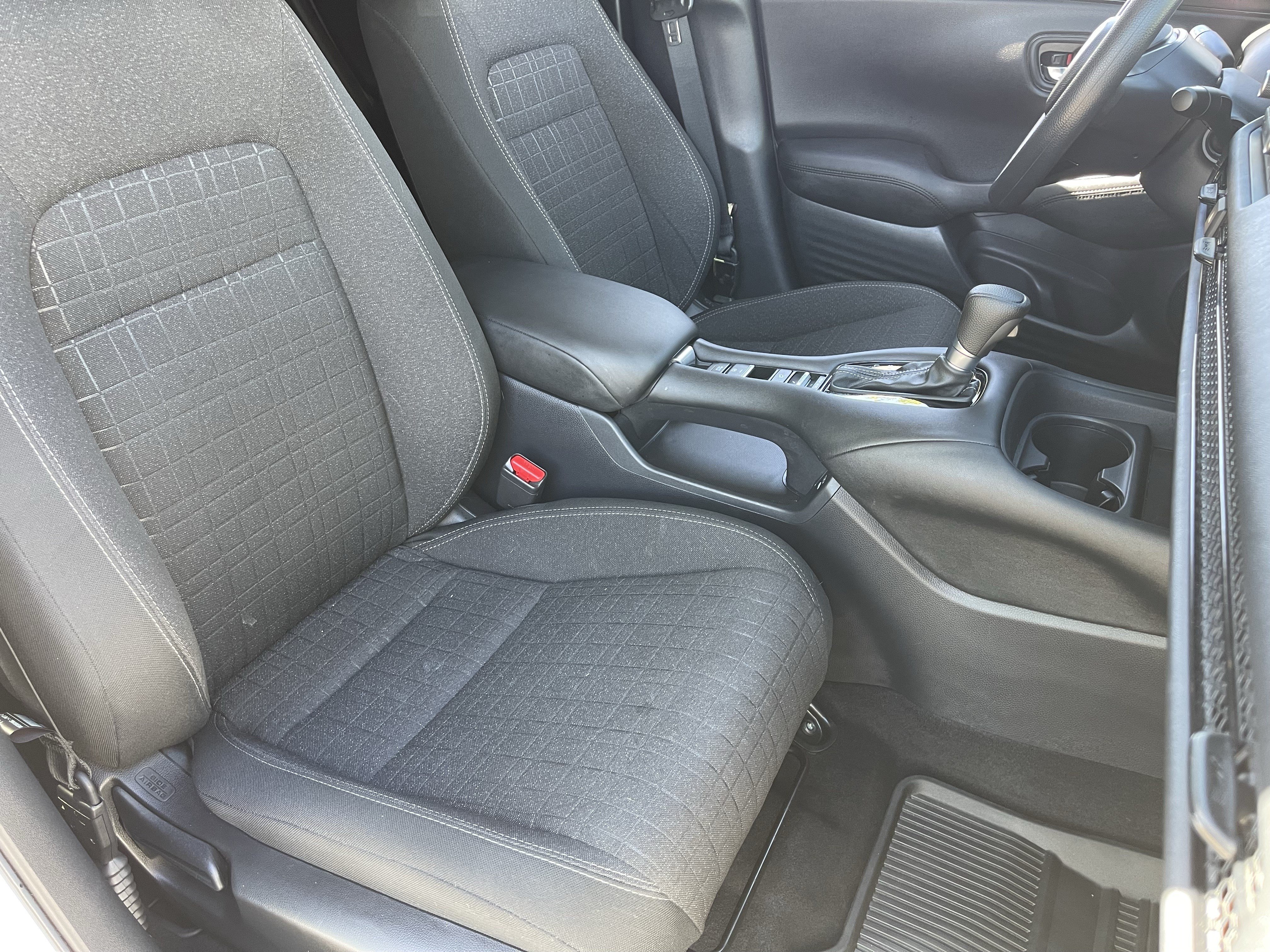 Used 2024 Honda HR-V LX image 10