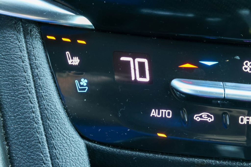 Used 2020 Cadillac XT6 Sport w/ Platinum Package AWD/4WD image 29