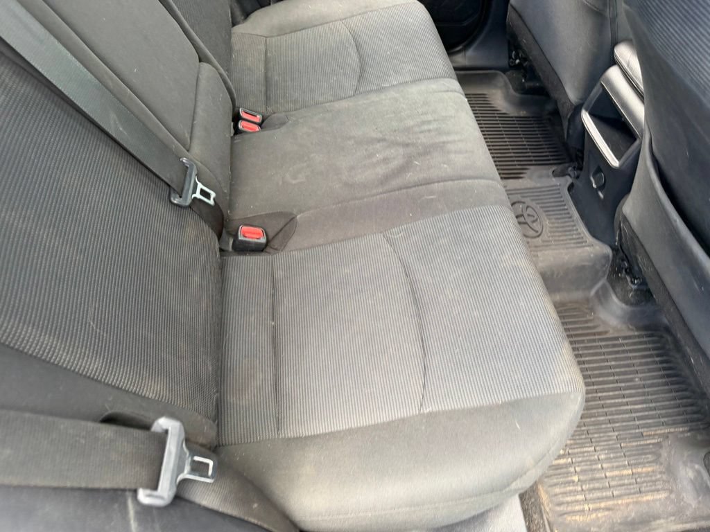 Used 2021 Toyota RAV4 LE FWD image 18