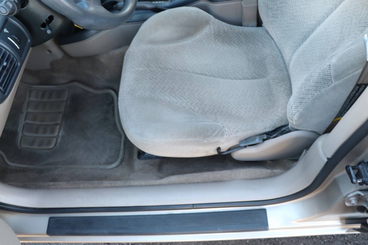 Used 1997 Chevrolet Cavalier LS w/ Preferred Equipment Group 2 FWD image 18