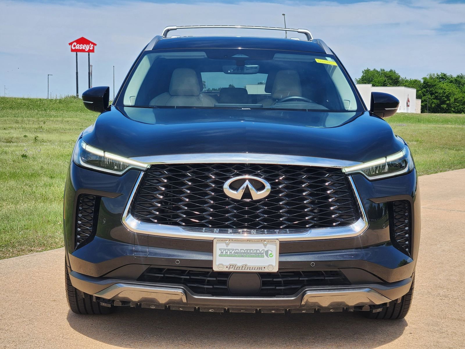 Used 2023 INFINITI QX60 Sensory w/ Cargo Package AWD/4WD image 6