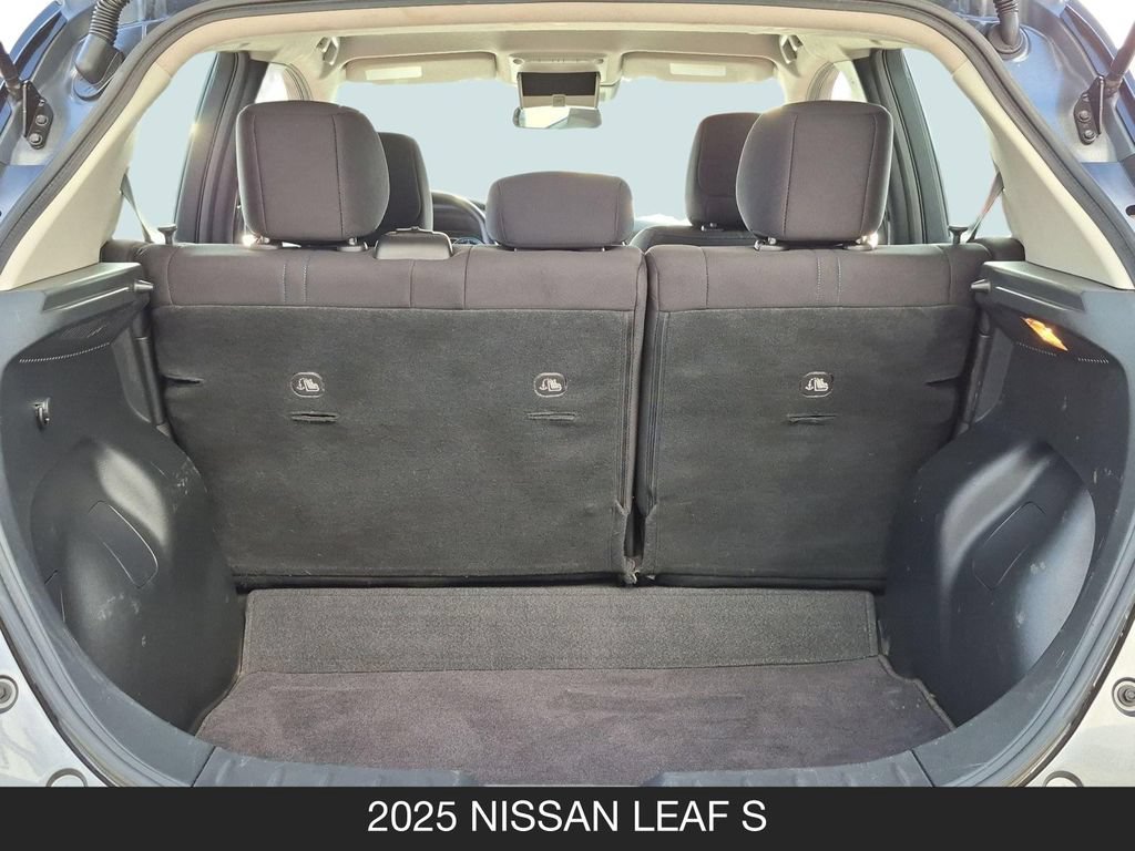 Certified 2025 Nissan Leaf S FWD image 23