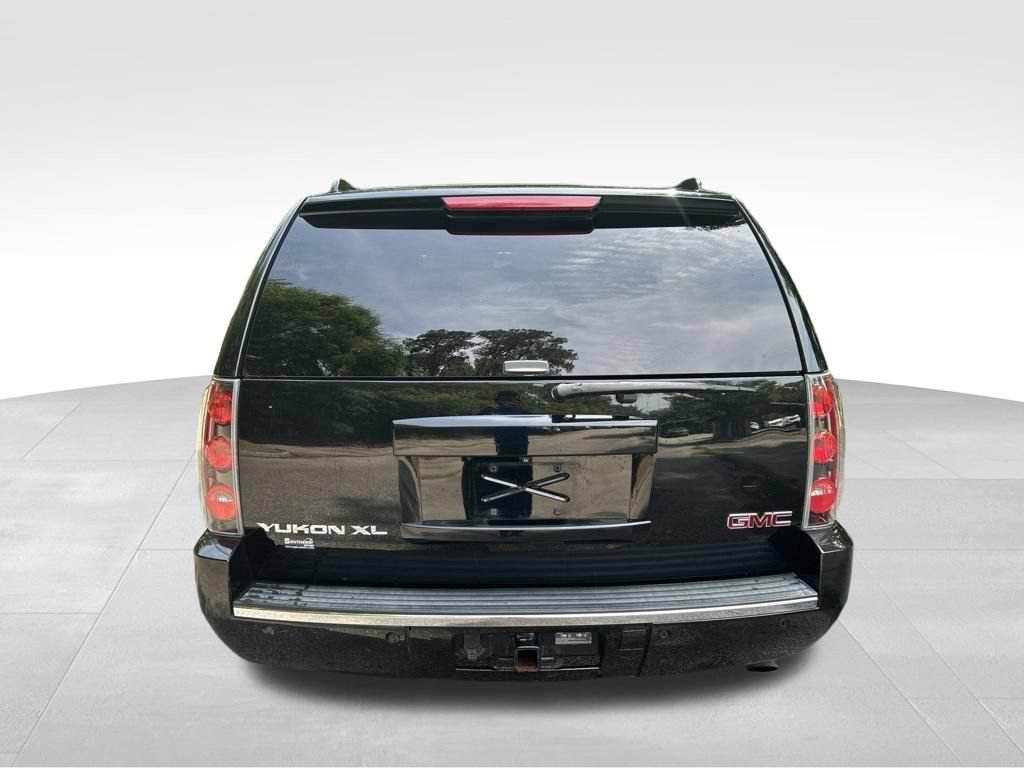 Used 2014 GMC Yukon XL Denali AWD/4WD image 4