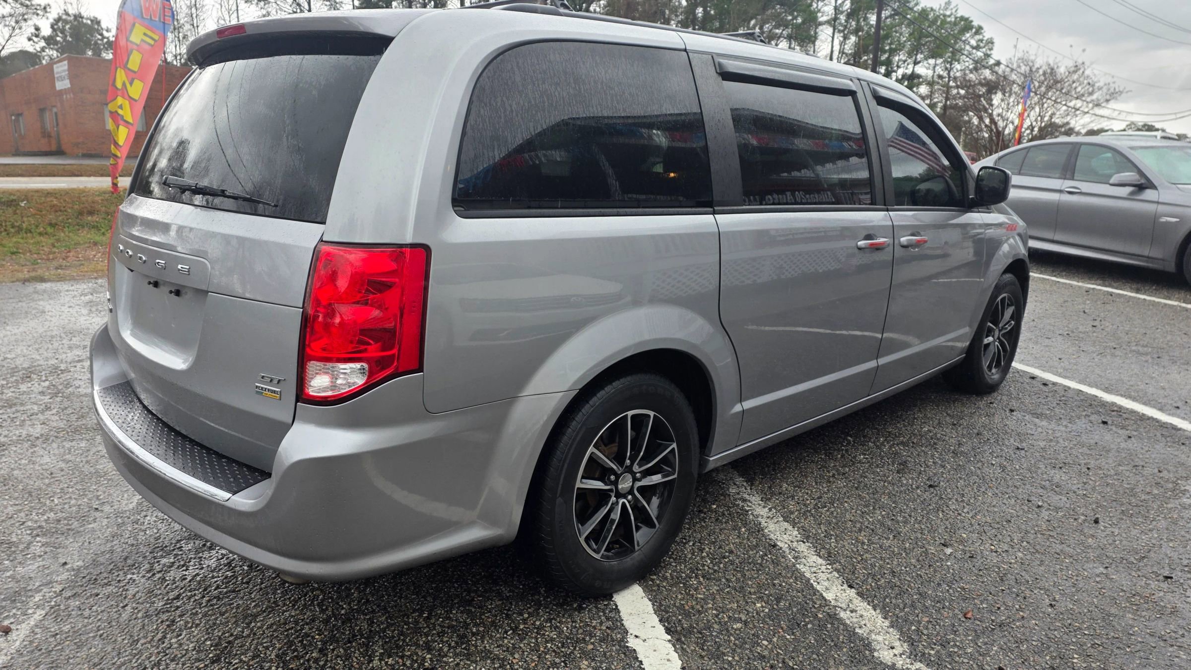 Used 2018 Dodge Grand Caravan GT image 7