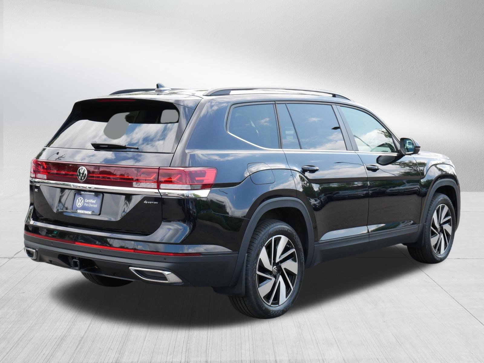 Certified 2024 Volkswagen Atlas SE w/ Panoramic Sunroof Package AWD/4WD image 7