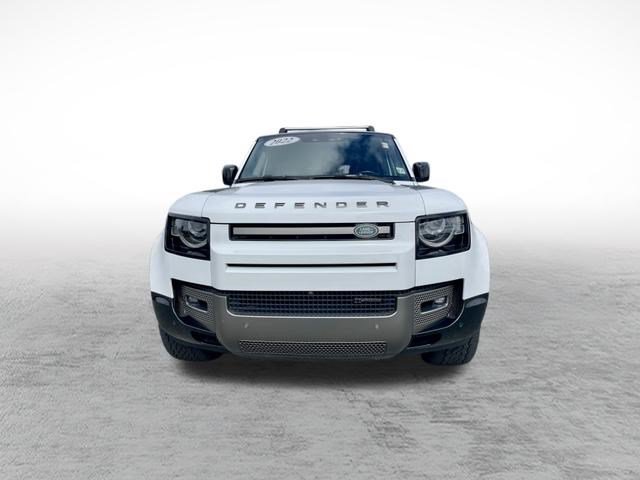 Used 2022 Land Rover Defender 110 X-Dynamic HSE AWD/4WD image 2