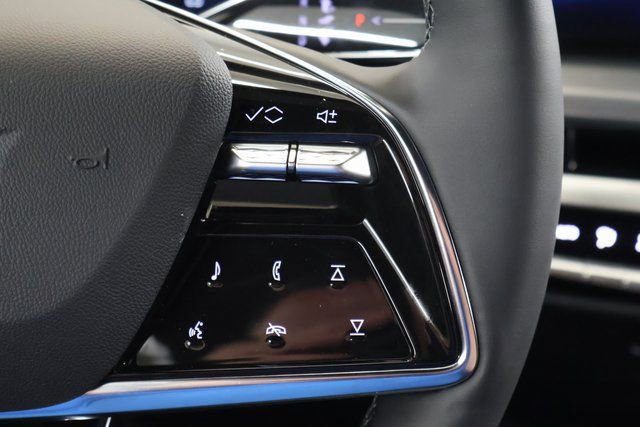 New 2026 Cadillac Lyriq Signature Luxury image 15