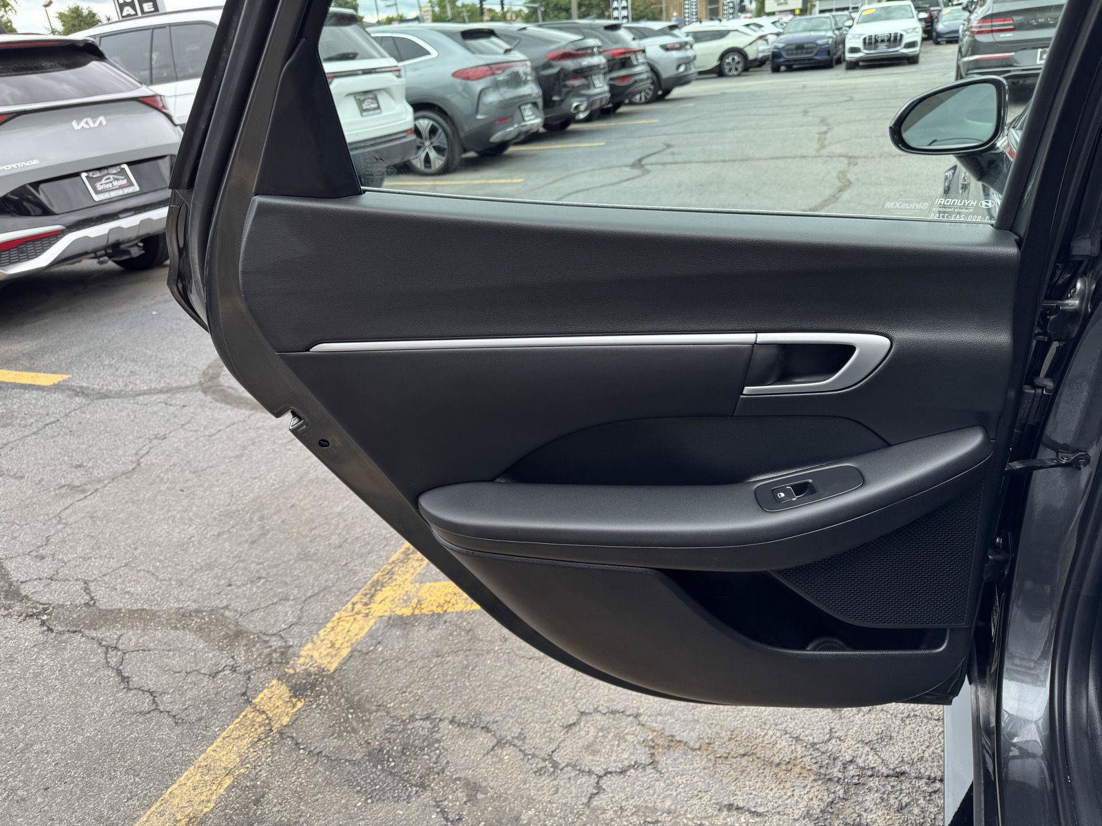 Used 2025 Hyundai Sonata SEL AWD/4WD image 31